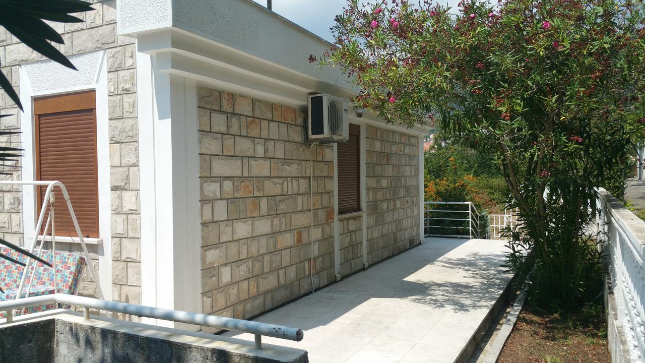 Villa Antic With Private Pool In Budva Buitenkant foto